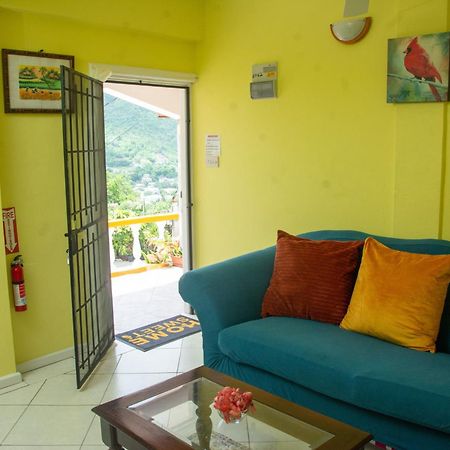 Mountain View Apartments Gros Islet Esterno foto