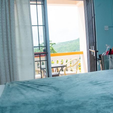 Mountain View Apartments Gros Islet Esterno foto