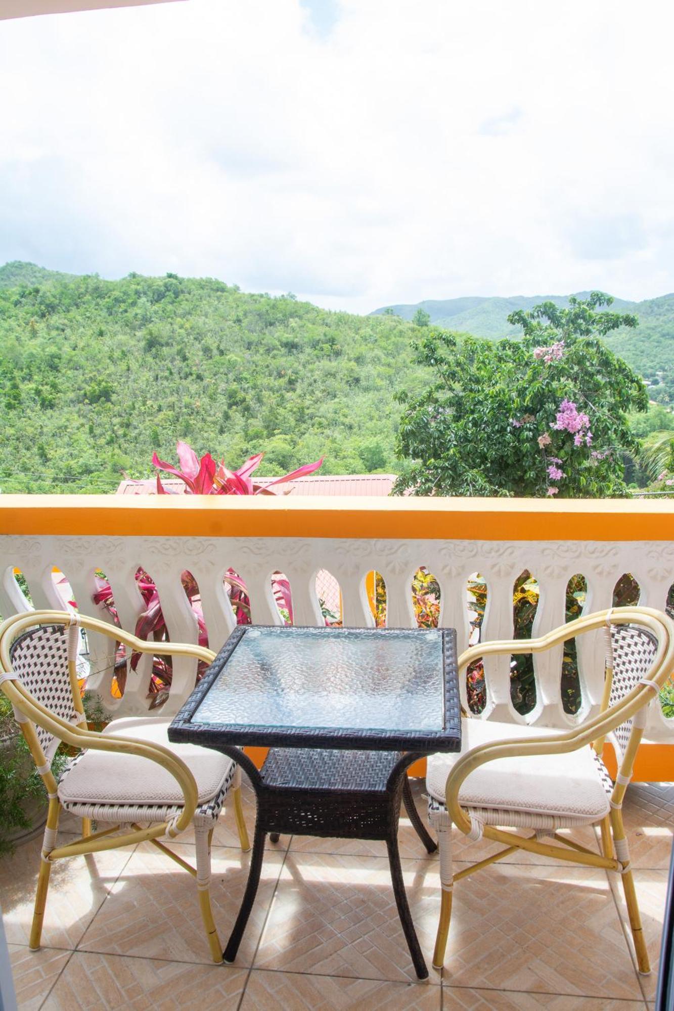 Mountain View Apartments Gros Islet Esterno foto