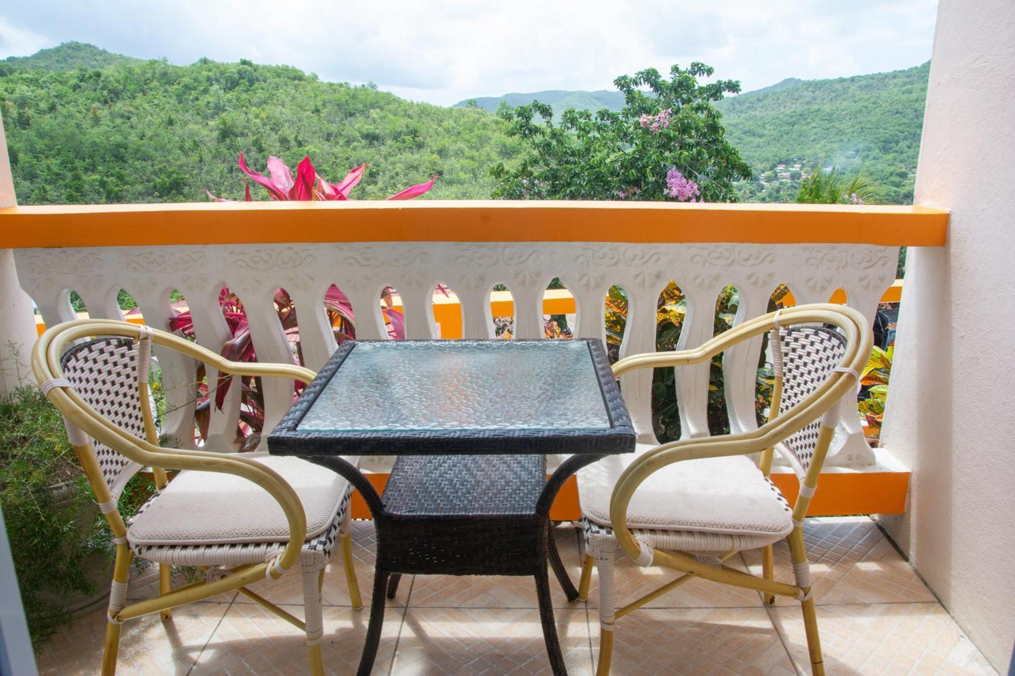 Mountain View Apartments Gros Islet Esterno foto